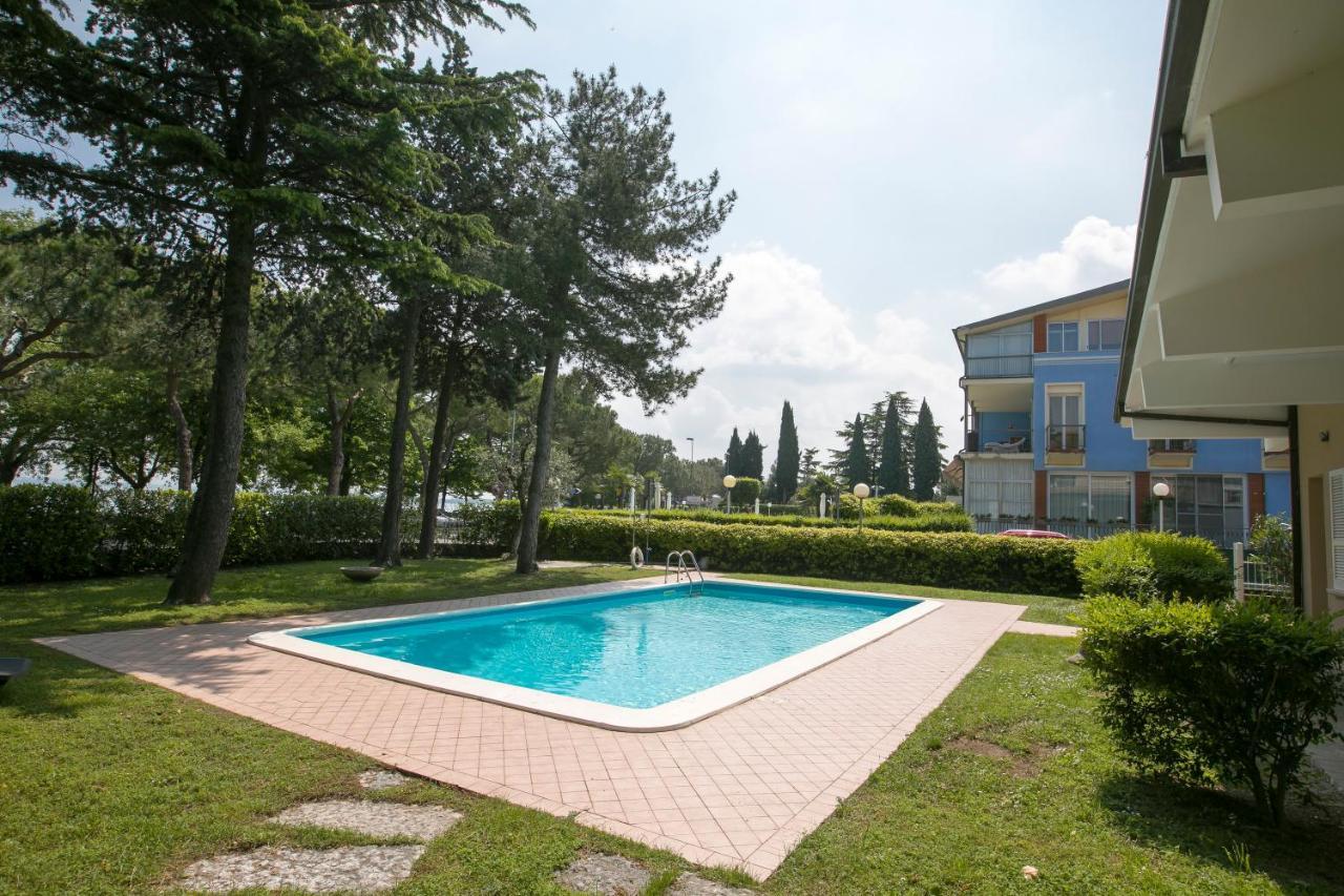 Appartamento Bella Vista - Happy Rentals Sirmione Eksteriør billede